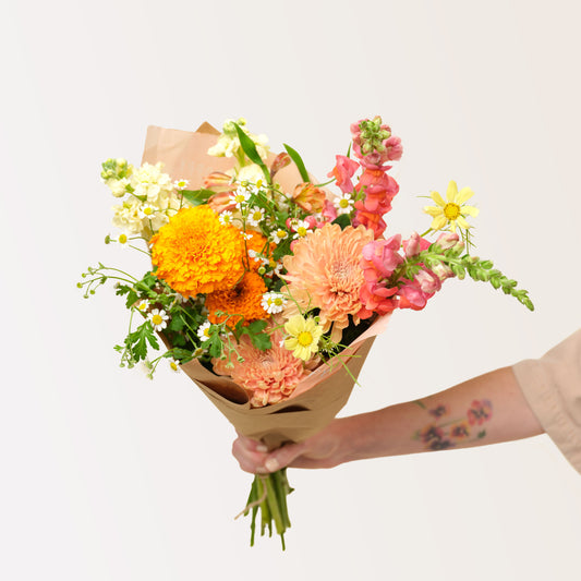 Classic bright + cheery flower bouquet wrap from Native Poppy