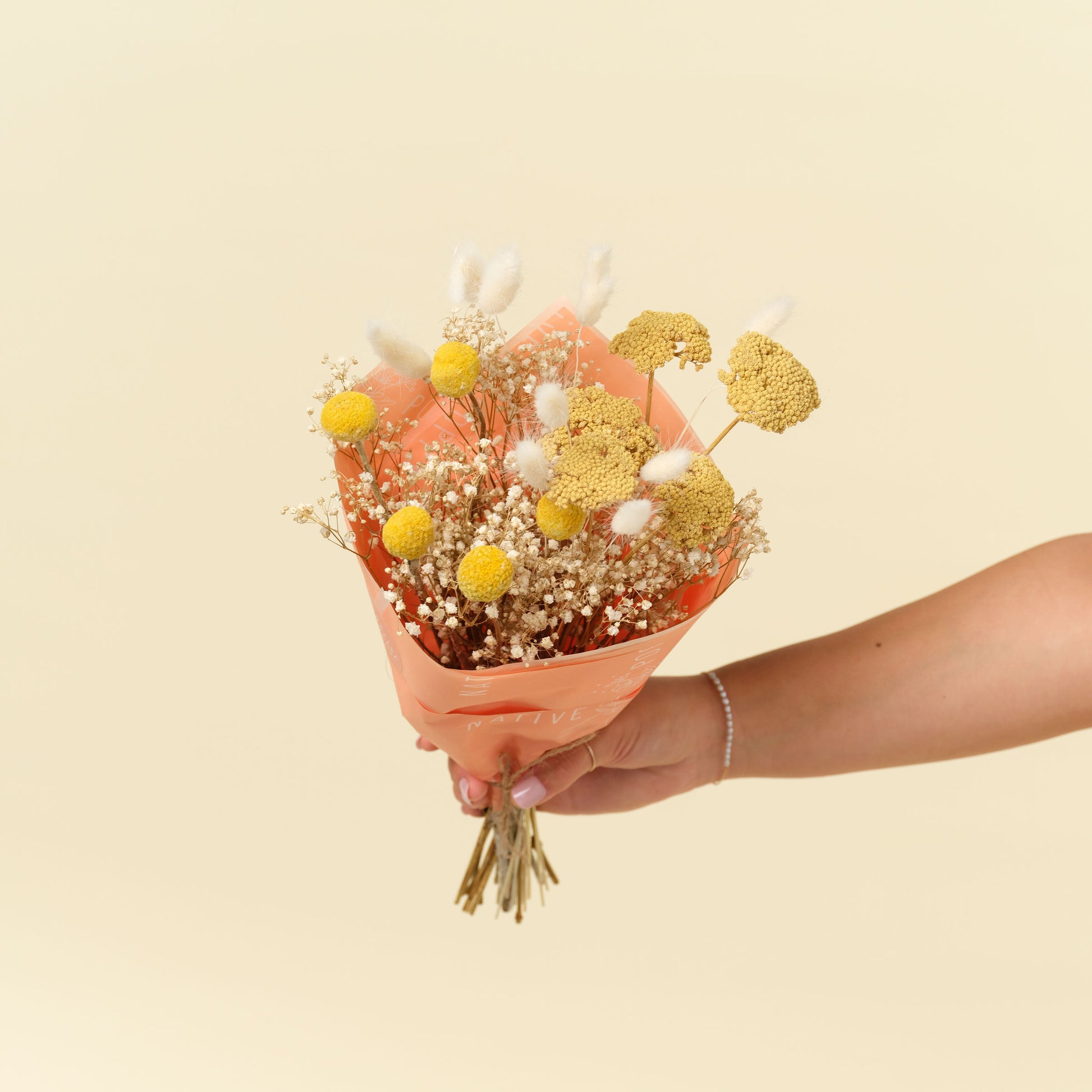 Dried Flowers - Sunny Honey Wrap with white and yellow dried flowers