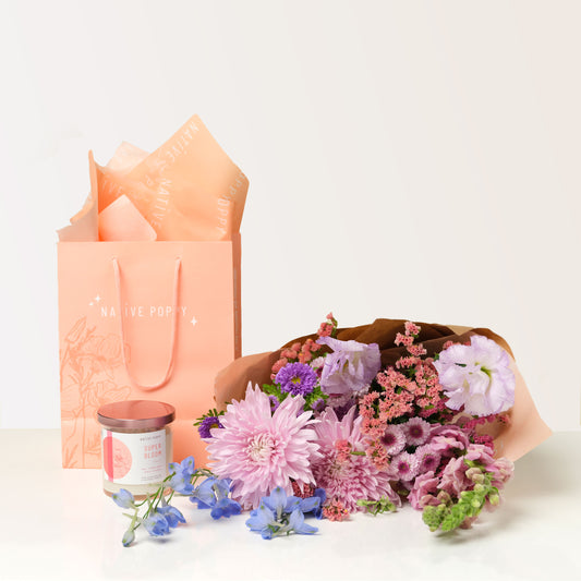 Super Bloom gift set with candle and flowers from Native Poppy