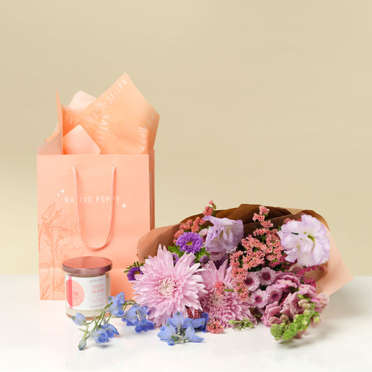 Super Bloom gift set with candle and flowers from Native Poppy